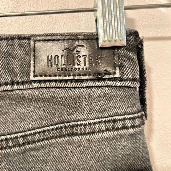 Hollister Ultra High-Rise Mom Jeans 3R W26 L27 Black Frayed Hem - Picture 4 of 6